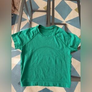 Lululemon crop green Short Sleeve T-Shirt